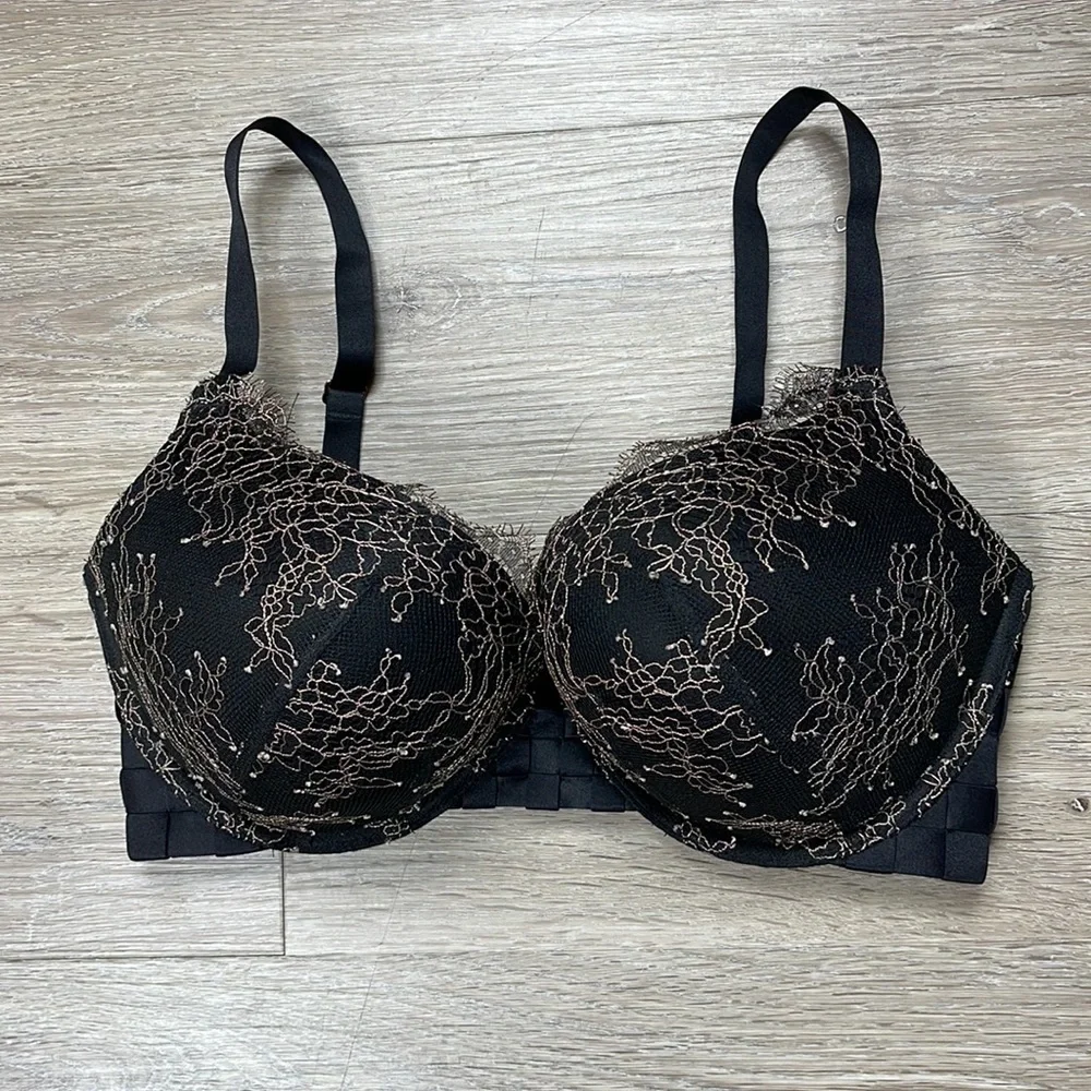 Victoria’s Secret Very Sexy push-up/Pigeonnant Lace Bra Size 34D - Picture 2 of 6